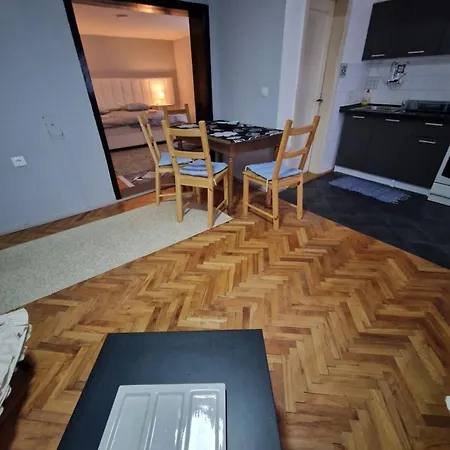 Apartment Vranjanka *